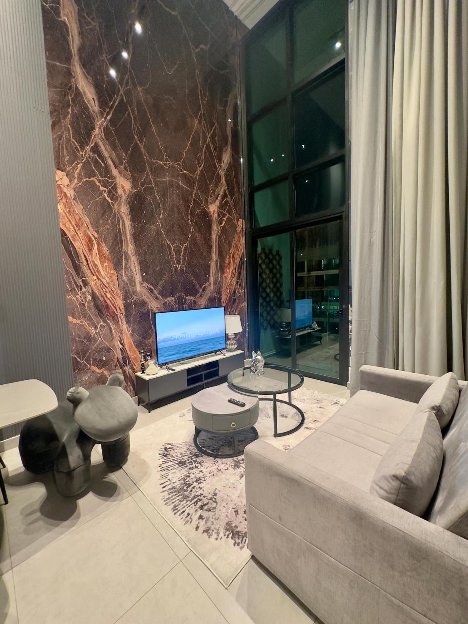 Feliz Luxurry Duplex Apartment Saigon Ho Chi Minh City Exterior photo
